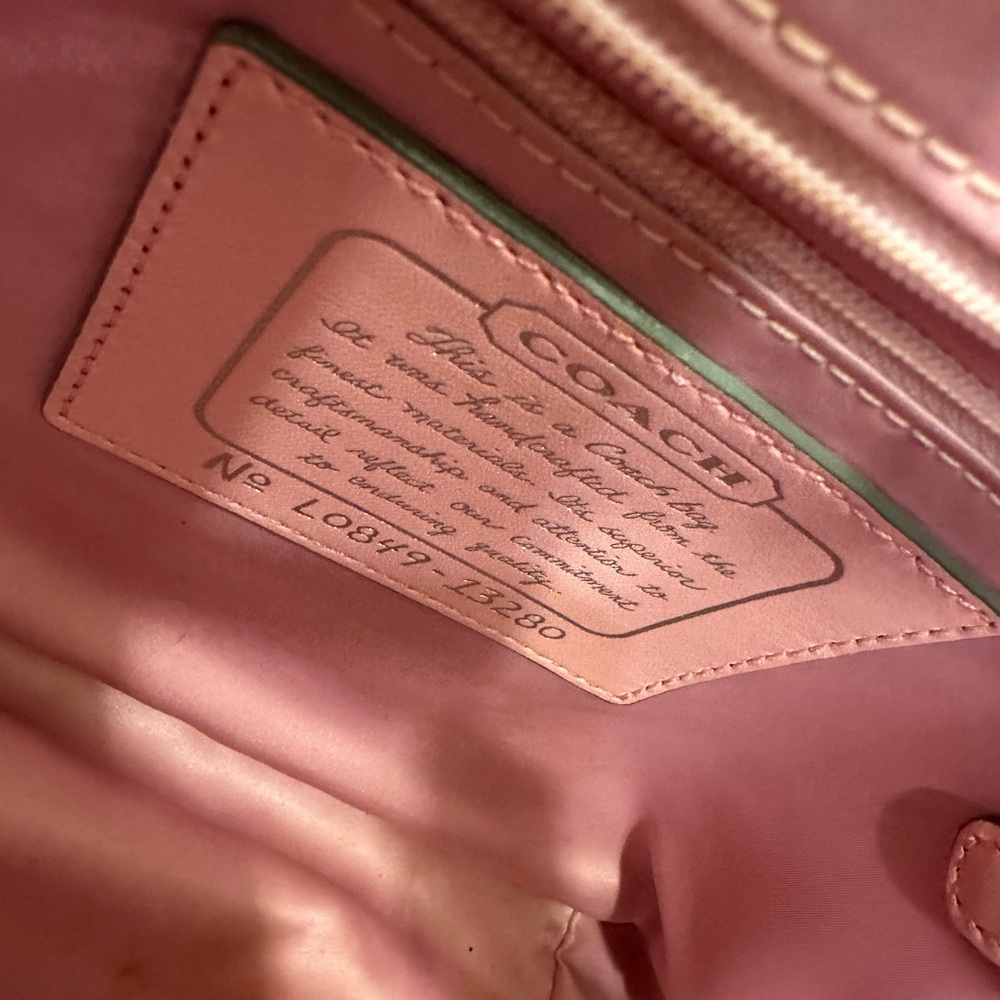 Coach Pink and Silver Shoulder Bag vintage - Picture 4 of 4